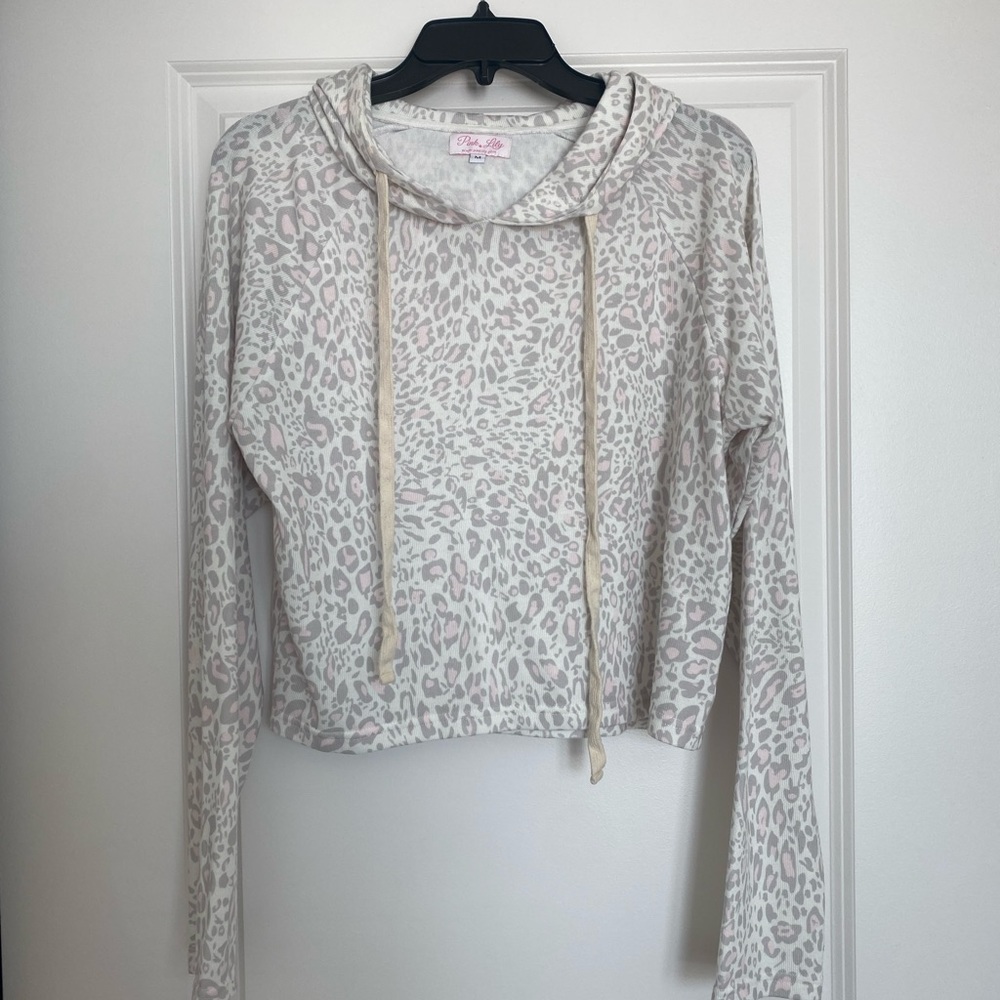 Pink Lilly cropped cheetah sweatshirt. Size M.